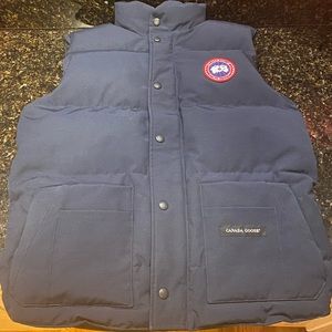 Like New Canada Goose vest. Size M.